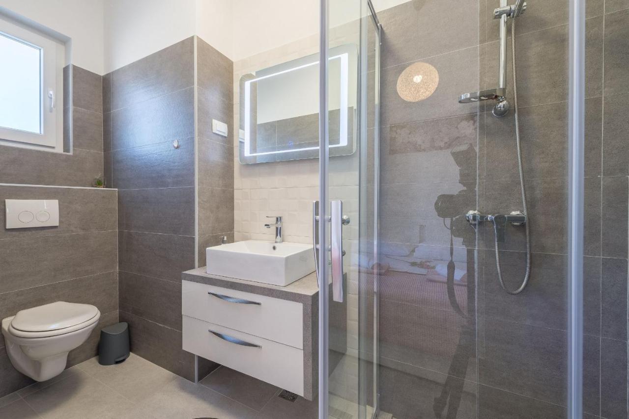 Villa Tara Zadarvillas Tinj Eksteriør billede