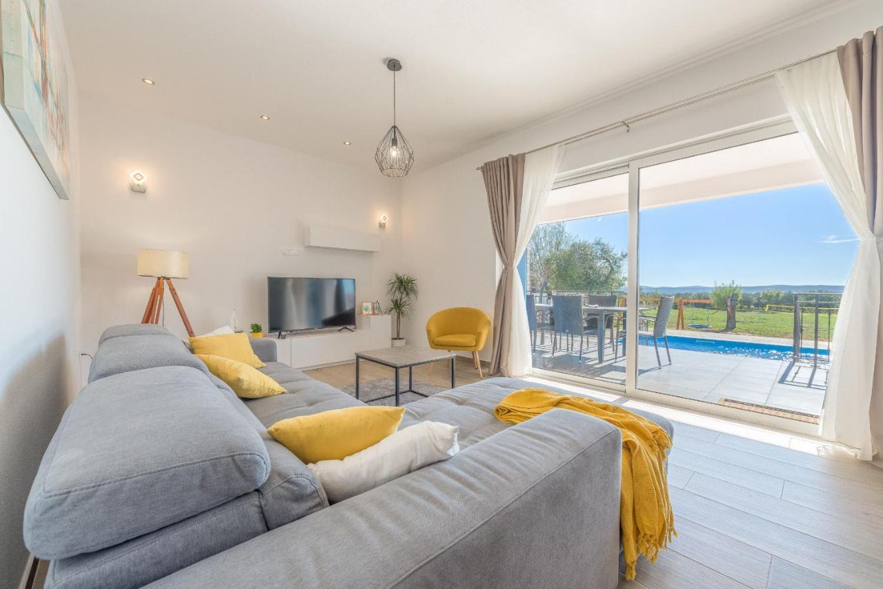 Villa Tara Zadarvillas Tinj Eksteriør billede