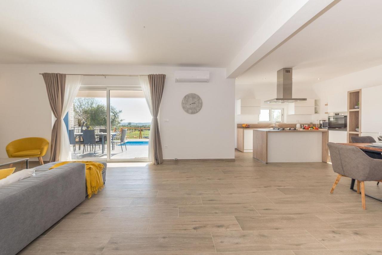 Villa Tara Zadarvillas Tinj Eksteriør billede