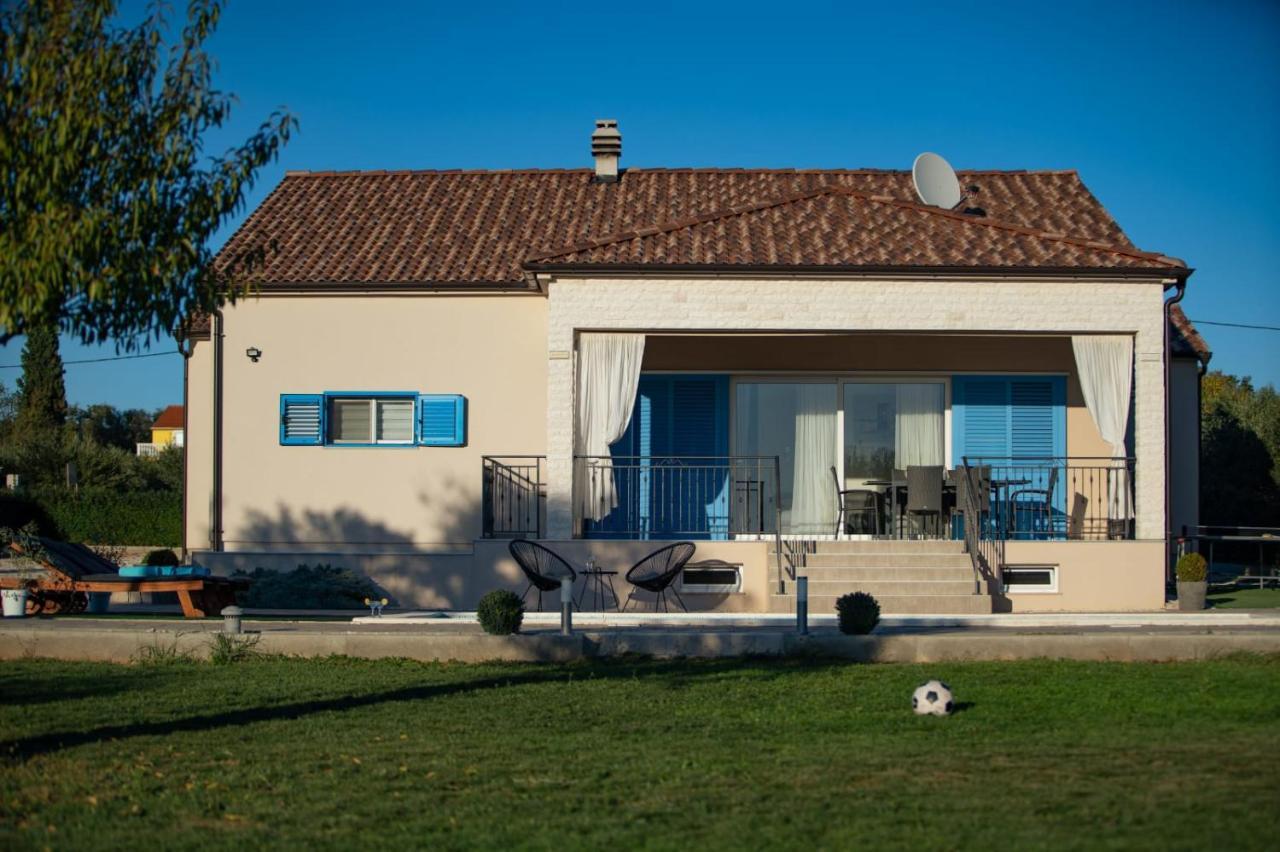 Villa Tara Zadarvillas Tinj Eksteriør billede