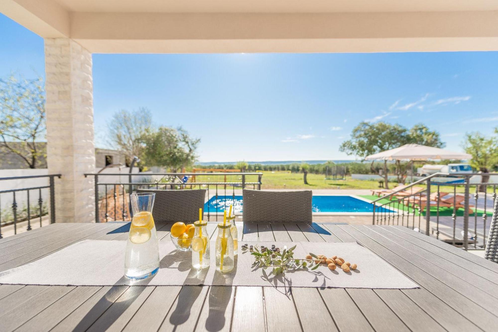 Villa Tara Zadarvillas Tinj Eksteriør billede